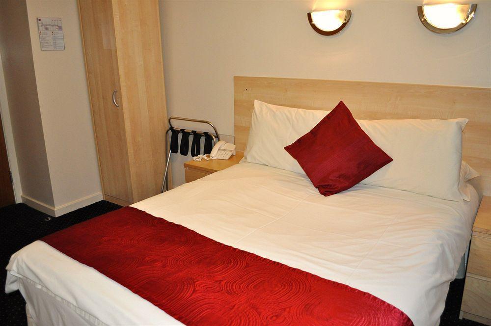 Waterfront Hotel Brighouse Eksteriør bilde