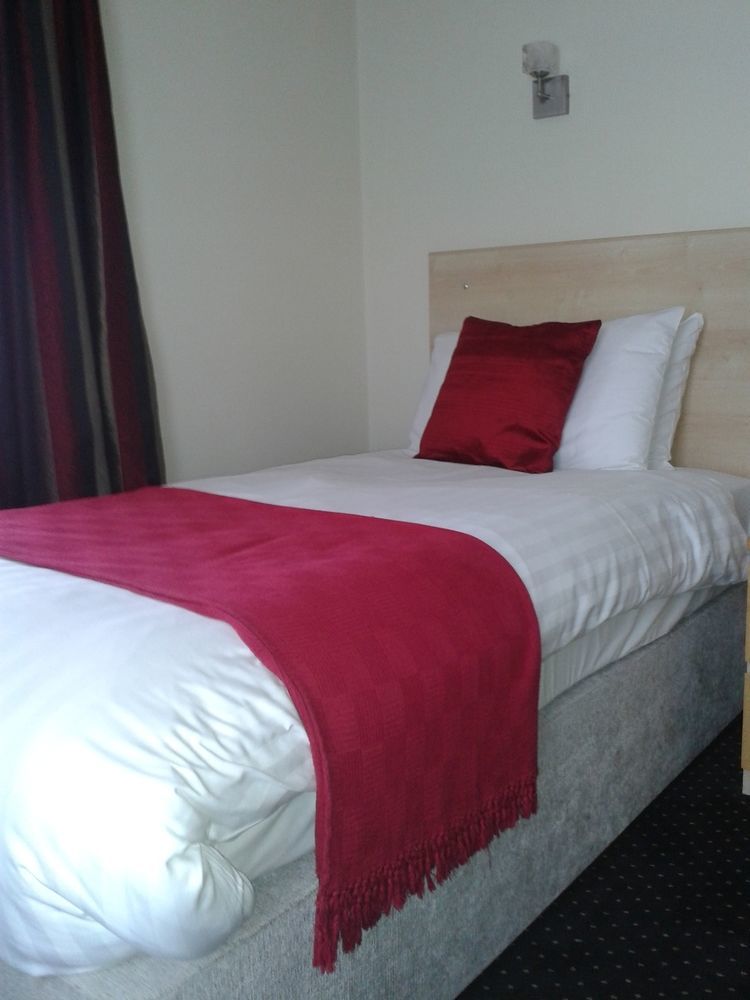Waterfront Hotel Brighouse Eksteriør bilde