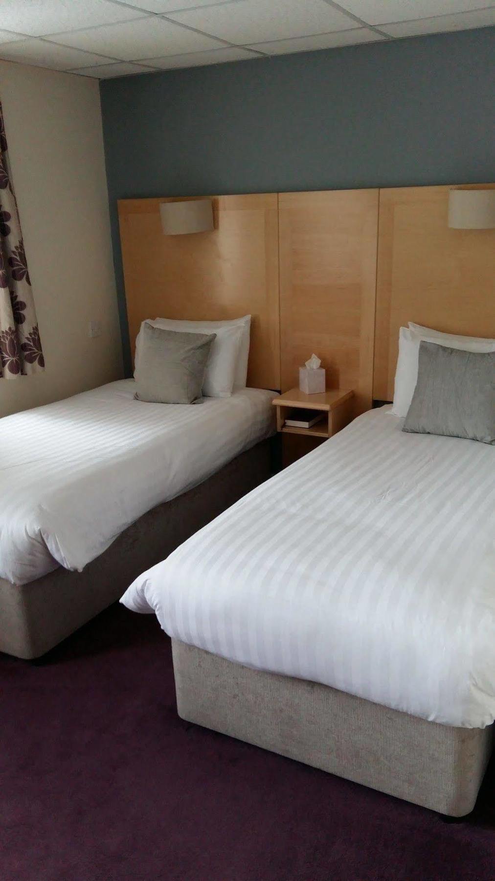 Waterfront Hotel Brighouse Eksteriør bilde