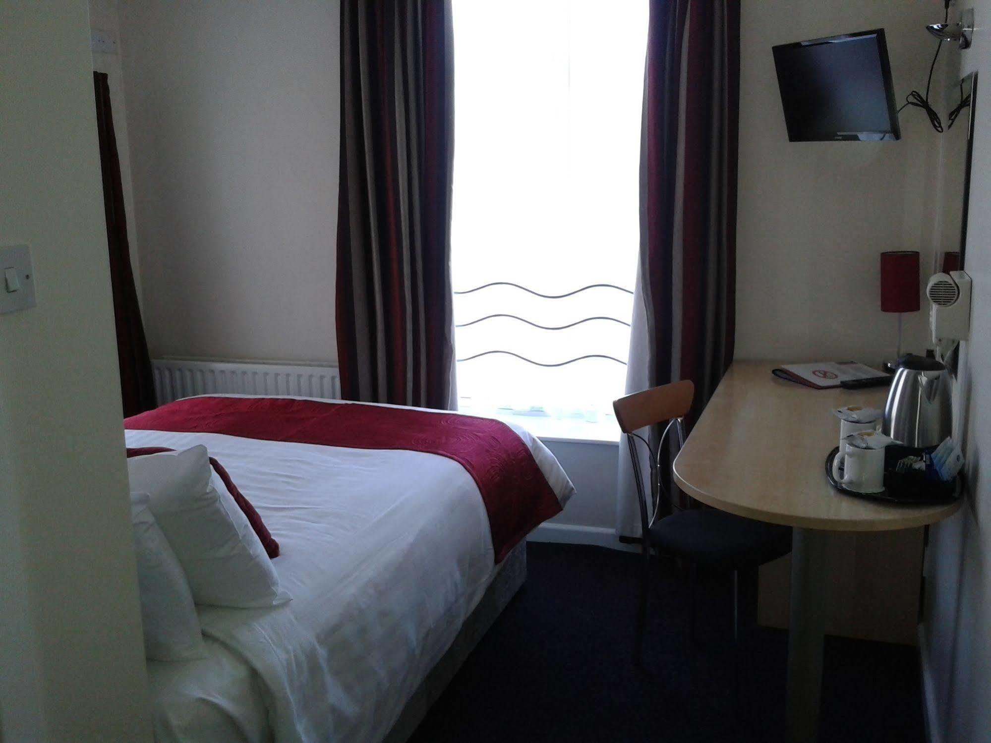 Waterfront Hotel Brighouse Eksteriør bilde